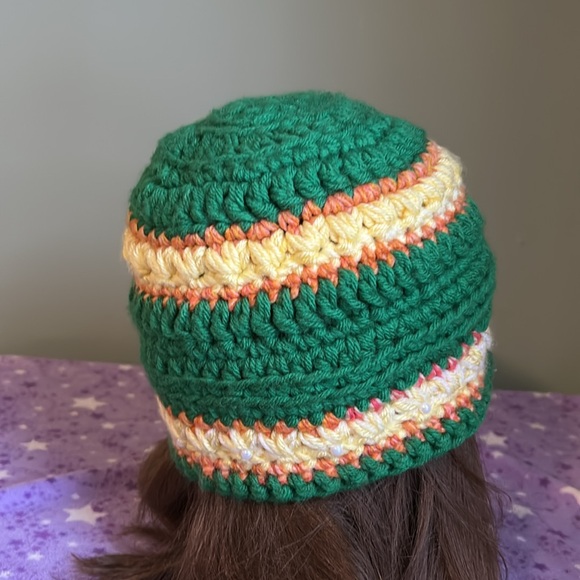 Crochet happy shamrock beanie medium soft acrylic yarn new - Picture 4 of 9